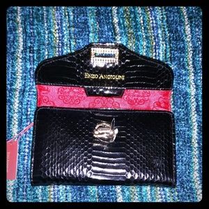 NWT Enzo Angiolini Wallet